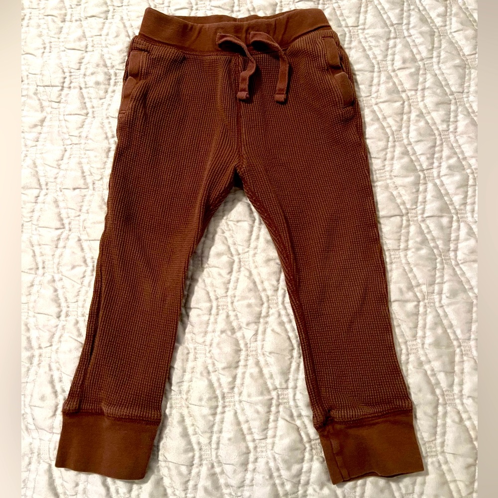 Gap Toddler Textured Joggers in Brown - size 3T